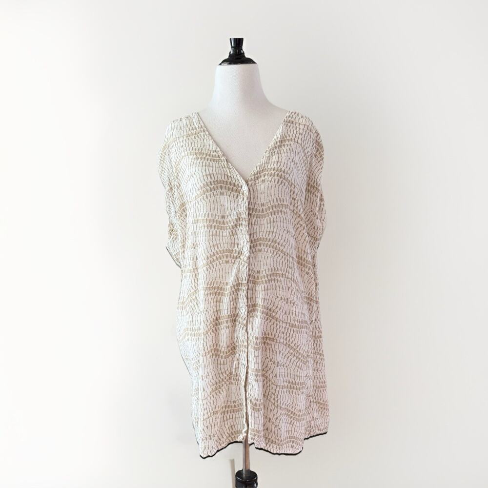 Carve Designs Tunic Top Women’s Medium Rayon Woven Blouse Top White Tan Coverup